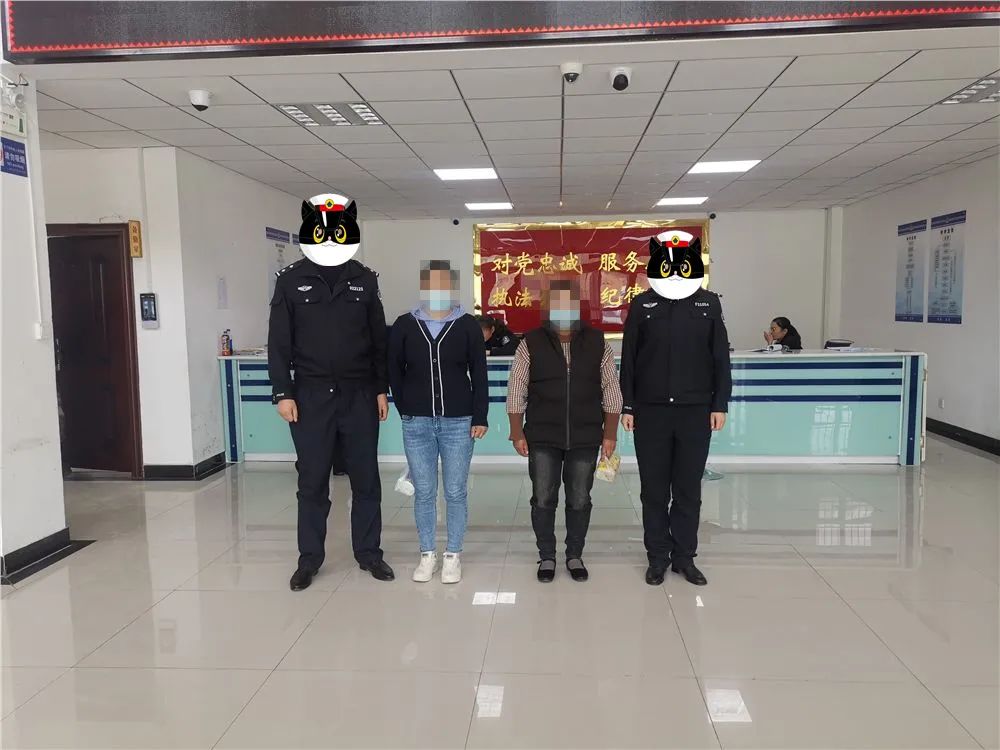DƬ
